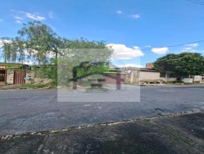 Casa para Venda, em Betim, bairro Brasil�ia, 3 dormit�rios, 3 banheiros